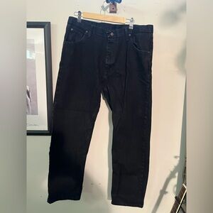 Wrangler Men's Relaxed Black Jeans